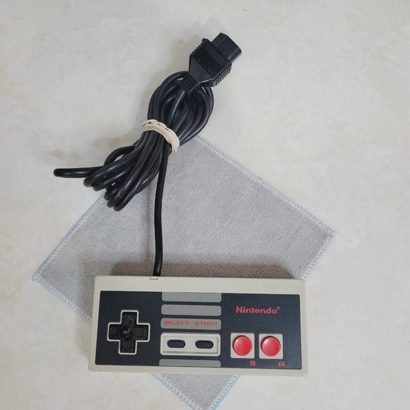 Official Nintendo NES-004 gamepad pad original gray system NES Controller NES004 - Picture 1 of 5